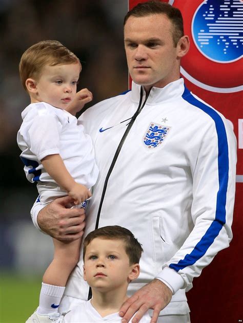 how old is wayne rooney son