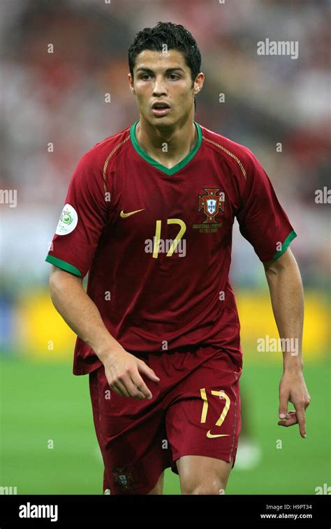 how old was ronaldo in 2001