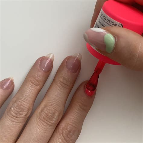 How Paint Your Nails