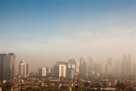 how polluted is jakarta