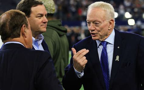 how rich is jerry jones