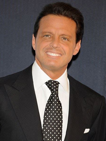 how rich is luis miguel