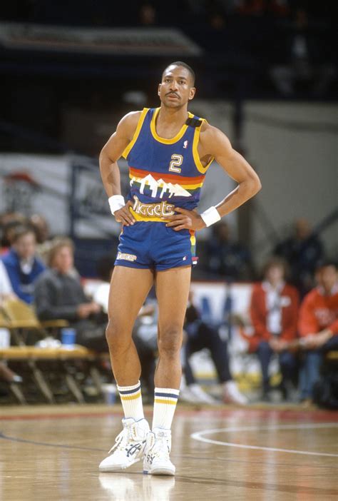 how tall is alex english