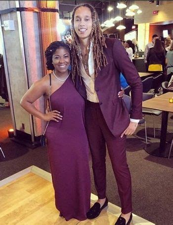 how tall is brittney griner in feet