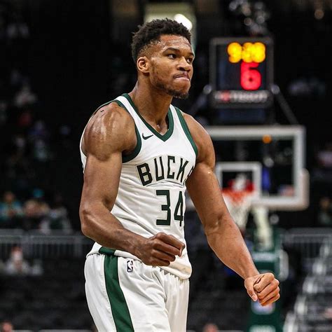 how tall is giannis antetokounmpo ft