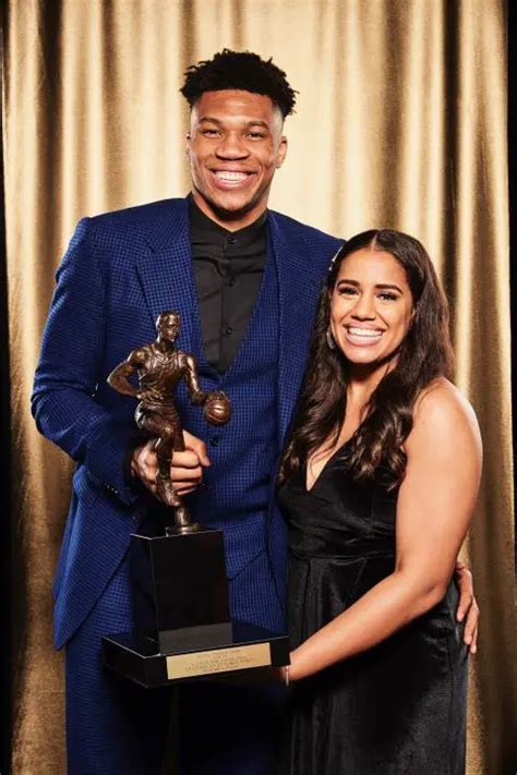 how tall is giannis antetokounmpo wife