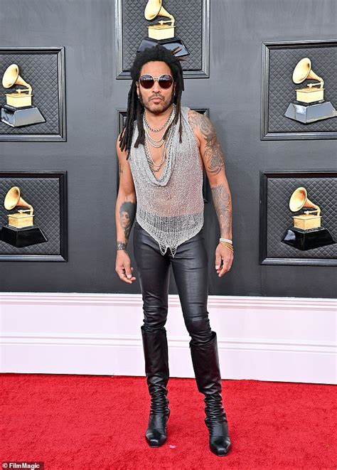 how tall is lenny kravitz in feet
