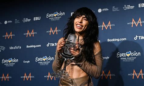 How Tall Is Loreen: Surprising Answer!