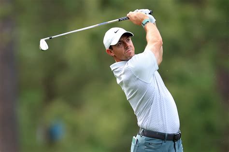 how tall is rory mcilroy golfer