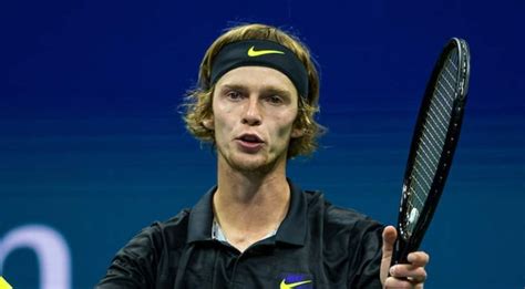 how tall is rublev tennis player