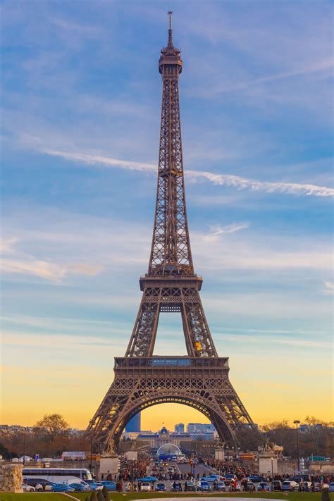 how tall is the eiffel