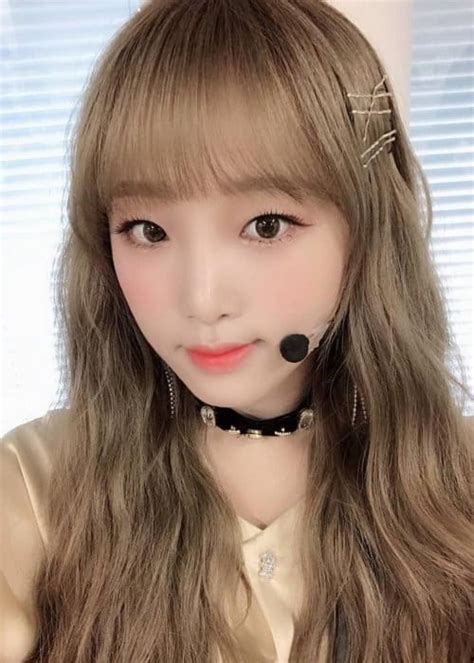 how tall is yena
