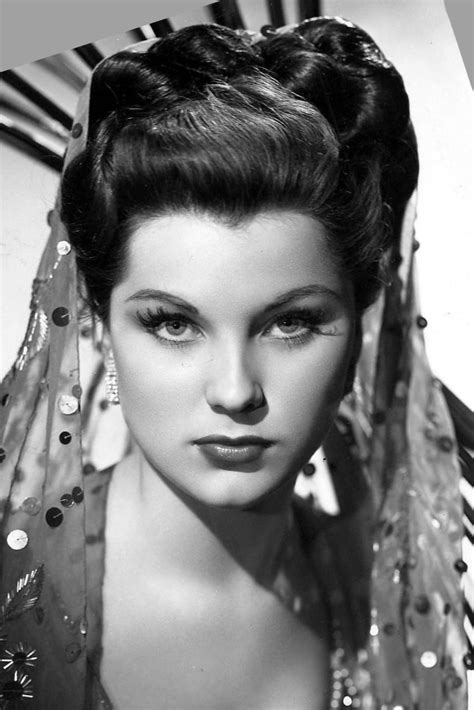 how tall was debra paget
