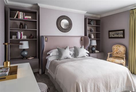 How To Arrange A Small Square Bedroom