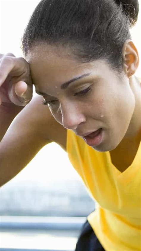 how to avoid over sweating in summer