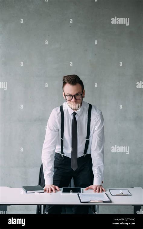 how to be strict as a manager