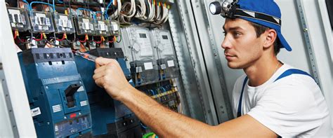 how to become an electrical contractor in bc
