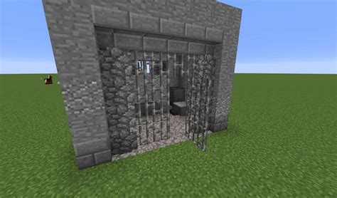 how to build a jail in minecraft