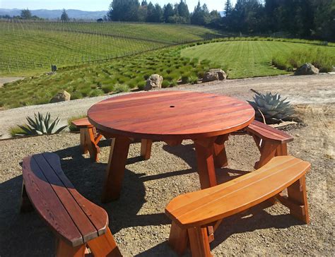 How to Build a Round Picnic Table Round picnic table, Wooden garden