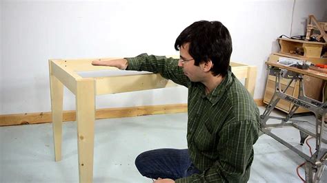 how to build a simple table for beginners
