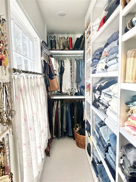 How To Build A Walk In Closet In A Small Bedroom