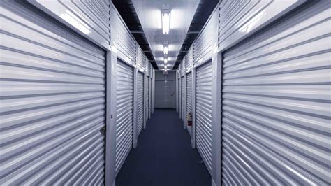 how to buy a storage unit business