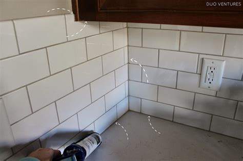 How To Caulk Backsplash To Wall