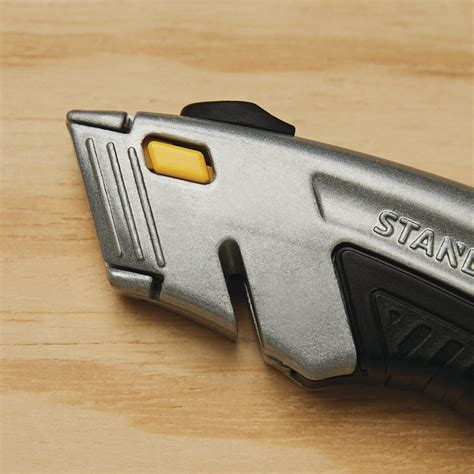 How To Change Blade In Stanley Box Cutter