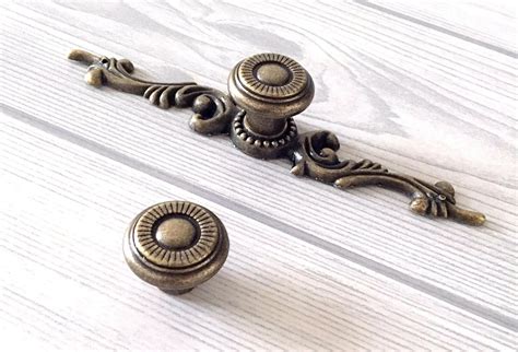 How To Change Knobs On Dresser