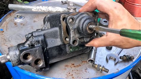 How To Change Steering Box Seal