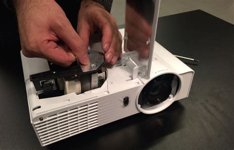 How To Change The Bulb In A Projector