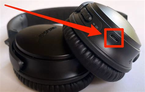how to charge bose headphones