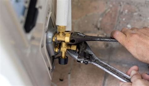 How To Check If Gas Is Leaking From Ac