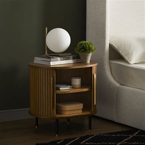 How To Choose A Bedside Table