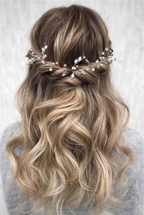  79 Stylish And Chic How To Choose Bridesmaid Hairstyles For Long Hair