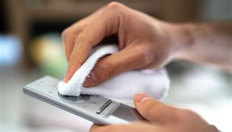 How To Clean A Remote Control Keypad