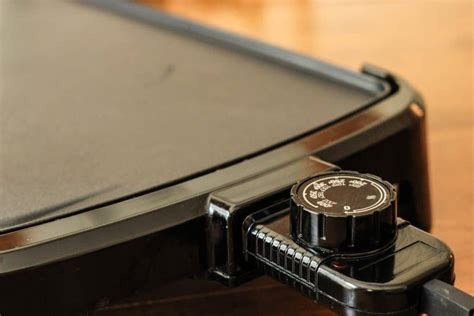 How To Clean Dash Griddle