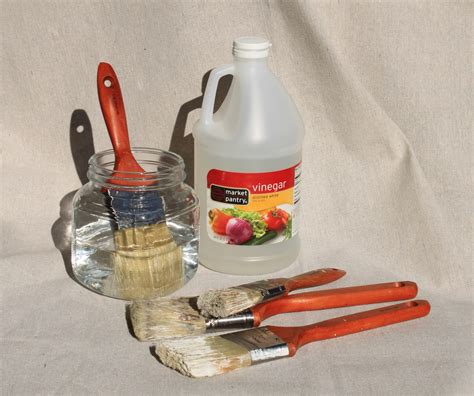 how to clean paint brushes with vinegar
