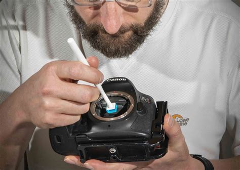 How To Clean  Camera