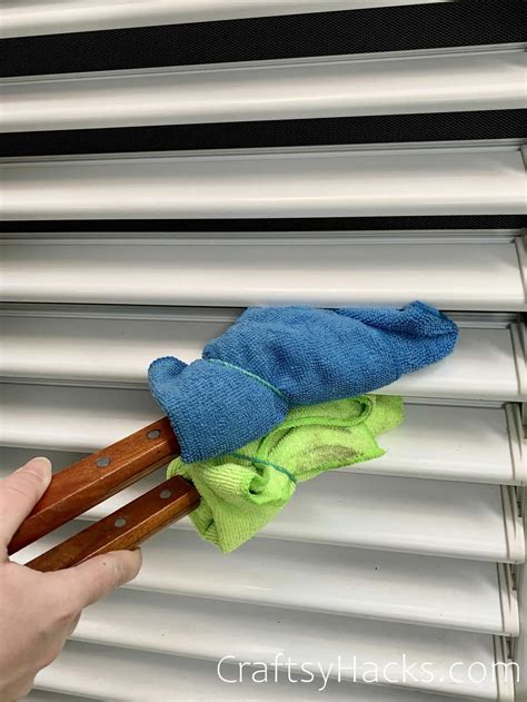 How To Clean Window Blinds Quickly