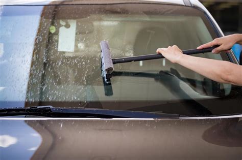 How To Clean Windshield From Bugs