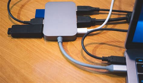 how to connect second monitor with usb c