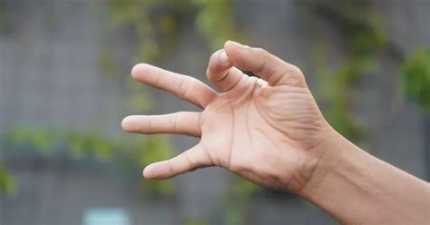 How To Control Things With Your Hands