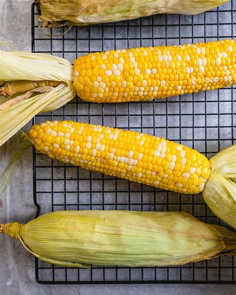 How To Cook Corn On The Cob In The Oven With Husk