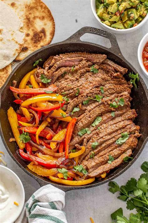 how to cook fajitas in a skillet