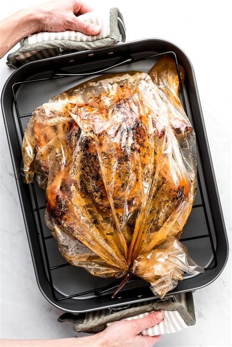 How To Cook Turkey In A Bag In A Roaster