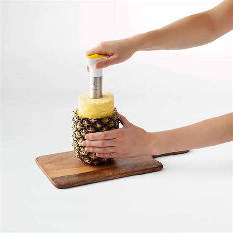How To Core Pineapple With A Corer