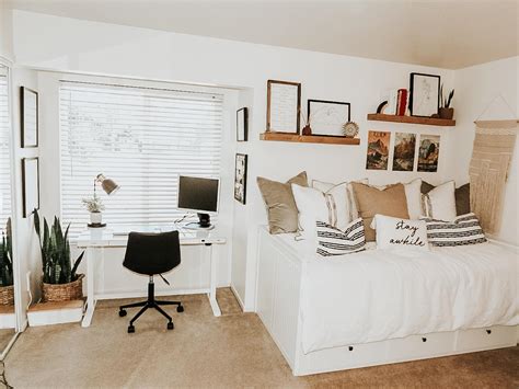 How To Create A Home Office In Your Bedroom