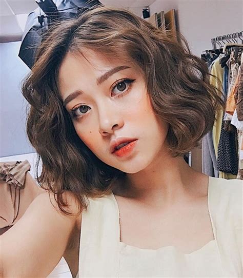 Fresh How To Curl Short Hair Korean Style For Bridesmaids