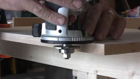 How To Cut A Biscuit Joint With A Router